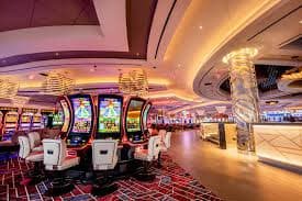 Antarmuka Live Baccarat di aplikasi gas4d dengan dealer langsung dan meja permainan